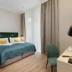 Hotel Chloe