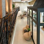 Hotel Chloe 4*