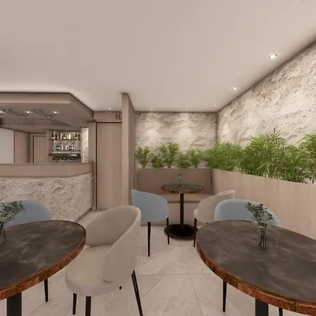 Hotel Chloe 4*