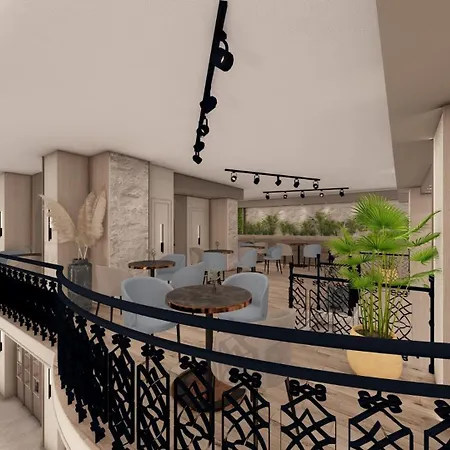 Chloe Hotel