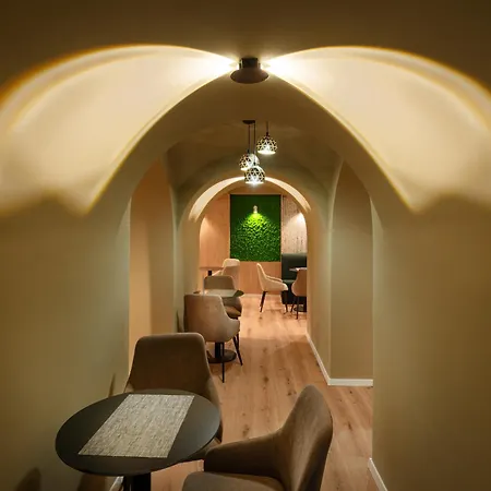 Chloe Будапешт